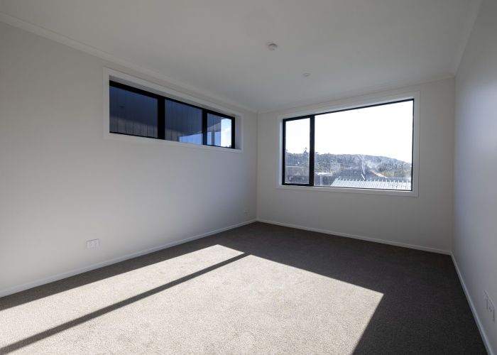 at 215 Stokes Valley Road, Stokes Valley, Lower Hutt, Wellington