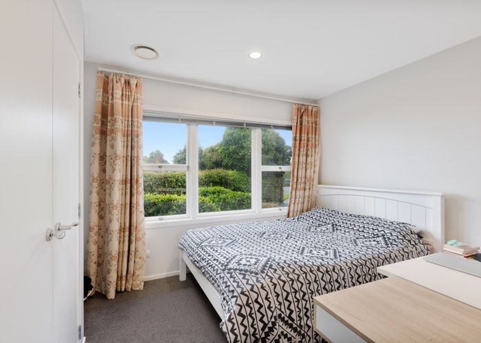  at 437 East Coast Road, Mairangi Bay, Auckland