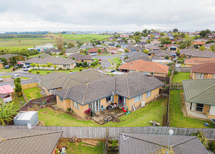  at 8 Orrell Place, Mangere, Auckland