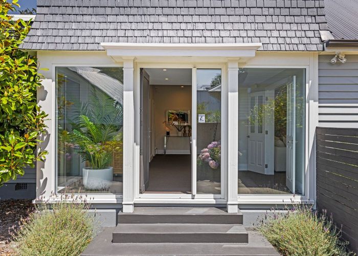  at 3 Strowan Road, Strowan, Christchurch City, Canterbury