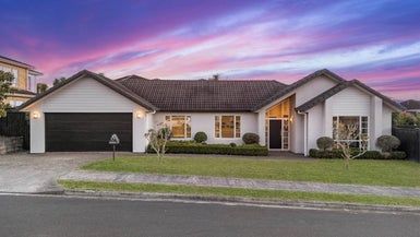  at 17 Huntington Park Drive, Greenhithe, Auckland