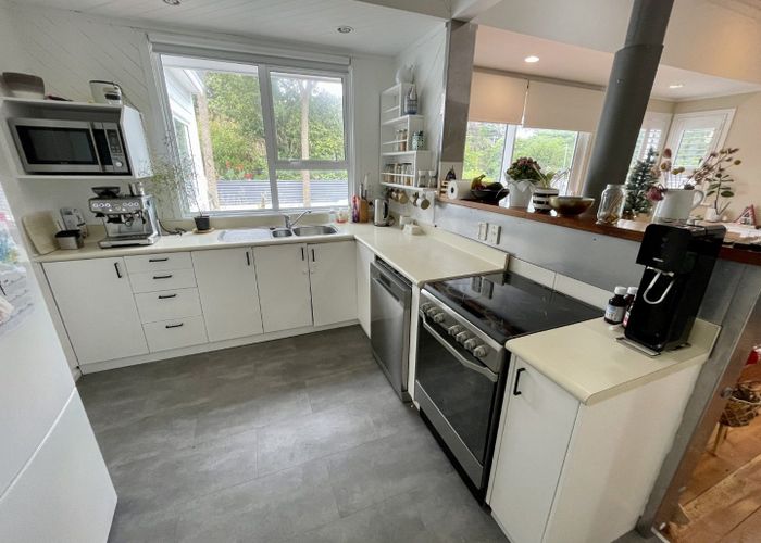  at 2 Te Pari Pari Road, Pukerua Bay, Porirua, Wellington