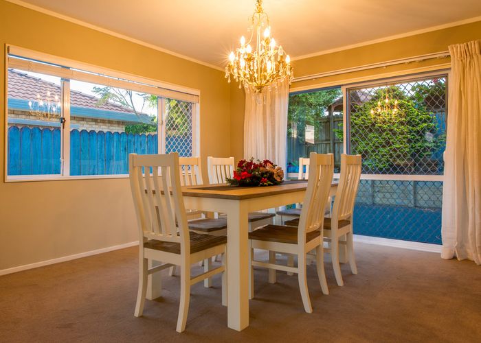  at 3 Hagen Close, Golflands, Auckland