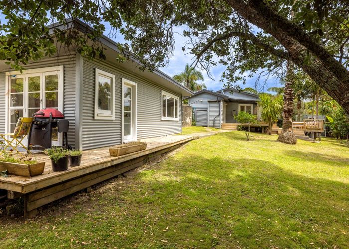  at 3 Miami Ave, Surfdale, Waiheke Island, Auckland