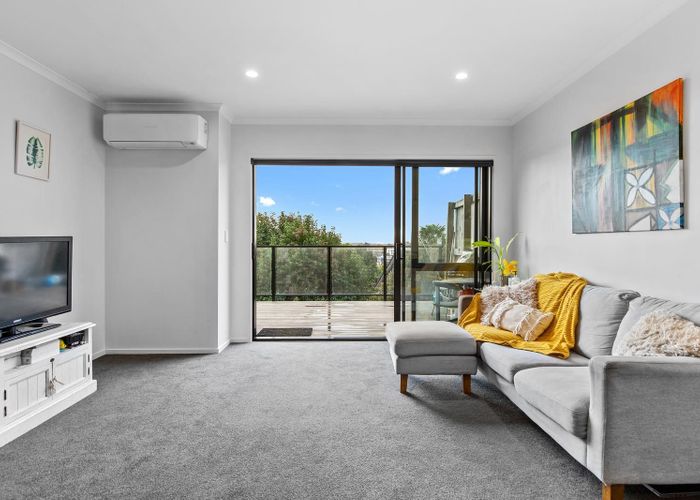  at 9/14 Ruakiwi Road, Hamilton Lake, Hamilton