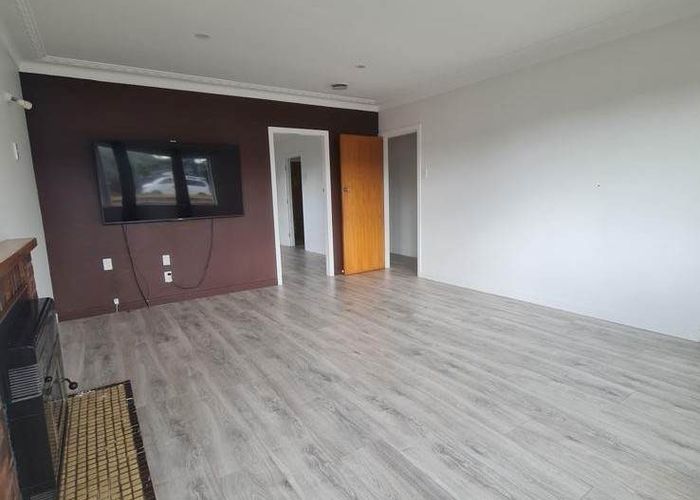 at 72 Godley Road, Green Bay, Waitakere City, Auckland