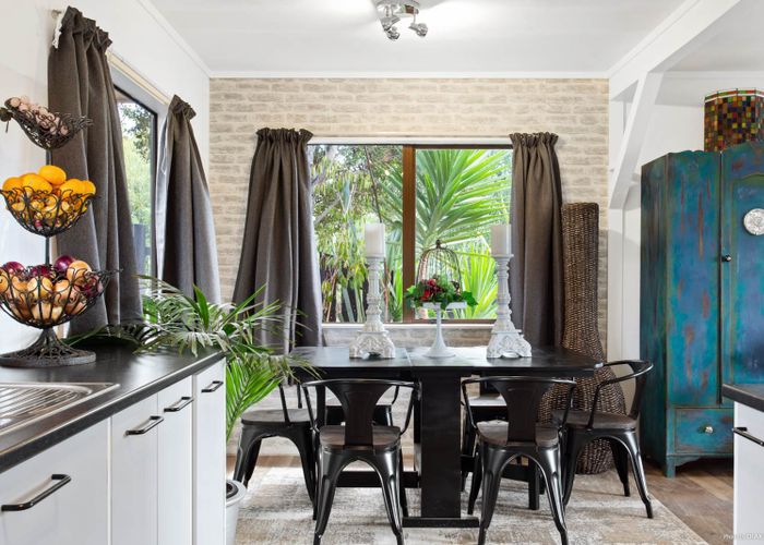 Free property data for 324 Kaipara Coast Highway, Kaukapakapa homes.co.nz