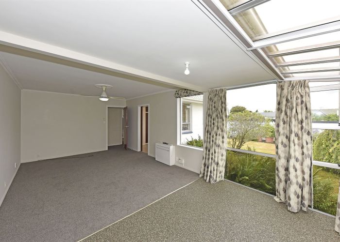  at 2/2 Loreto Place, Hornby, Christchurch