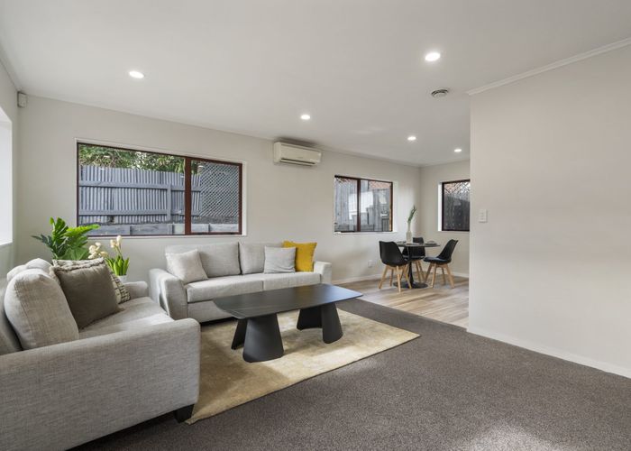  at 2E Lynbrooke Avenue, Blockhouse Bay, Auckland City, Auckland