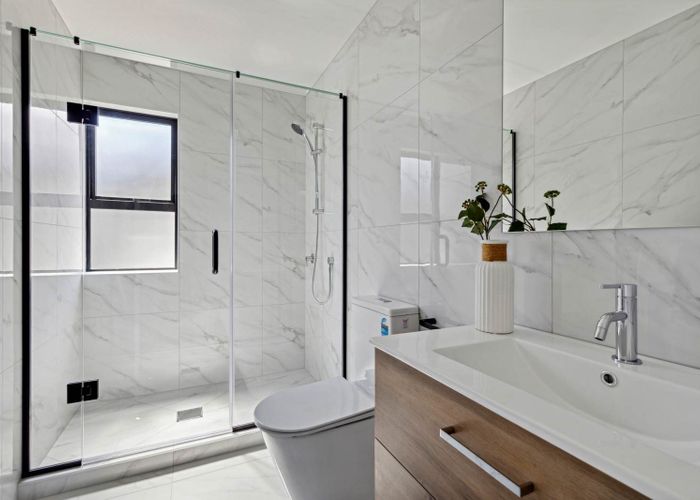  at 4/12 Woodhouse Place, West Harbour, Waitakere City, Auckland