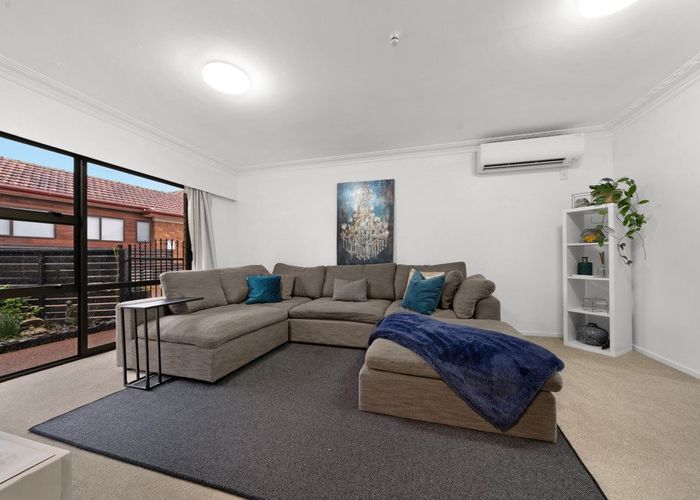  at 18A Sunnyside Crescent, Papatoetoe, Manukau City, Auckland