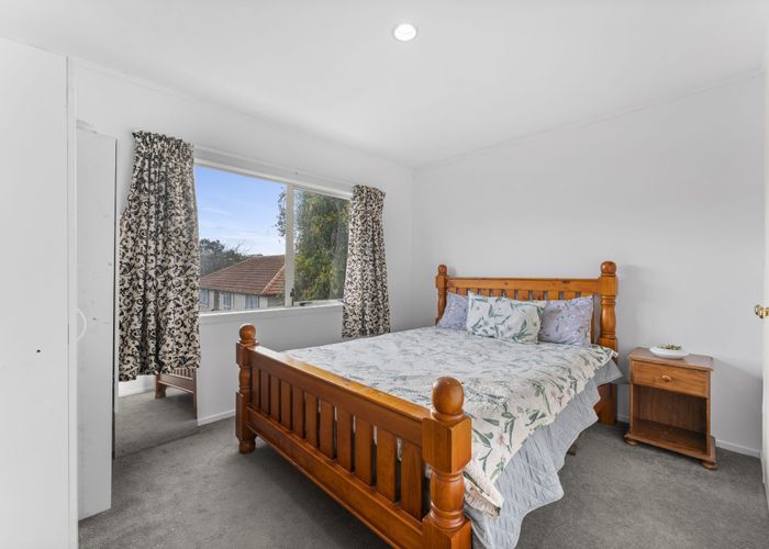  at 2/11 Marr Road, Manurewa, Manukau City, Auckland
