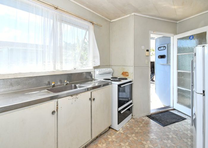  at 71 Te Irirangi Drive, Clover Park, Auckland