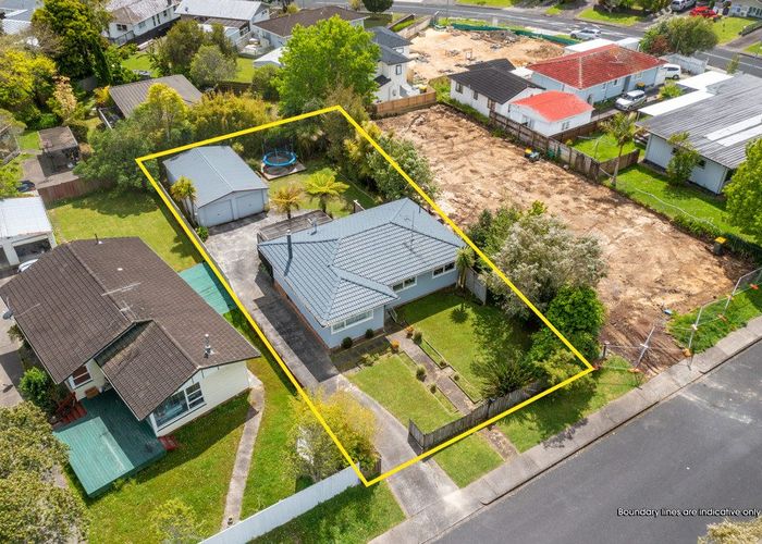  at 5 Pendlebury Street, Green Bay, Auckland