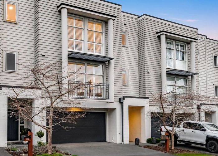  at 135 Barbarich Drive, Stonefields, Auckland