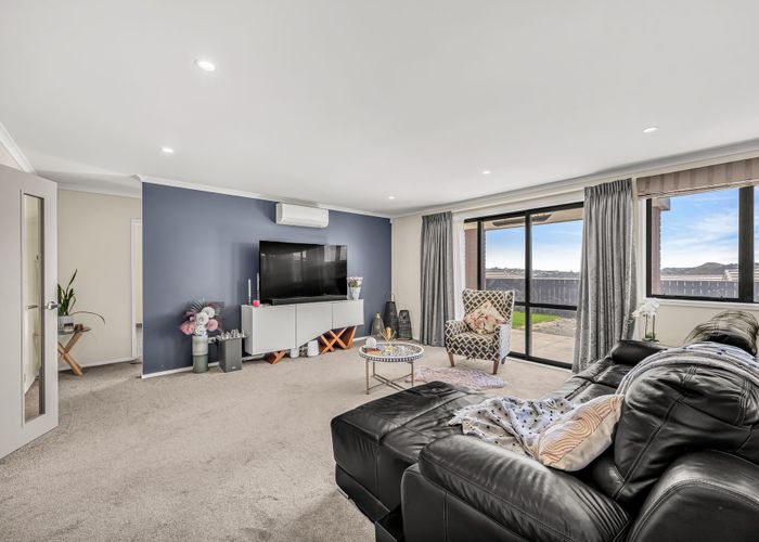  at 29 Margaret Shields Avenue, Aotea, Porirua, Wellington