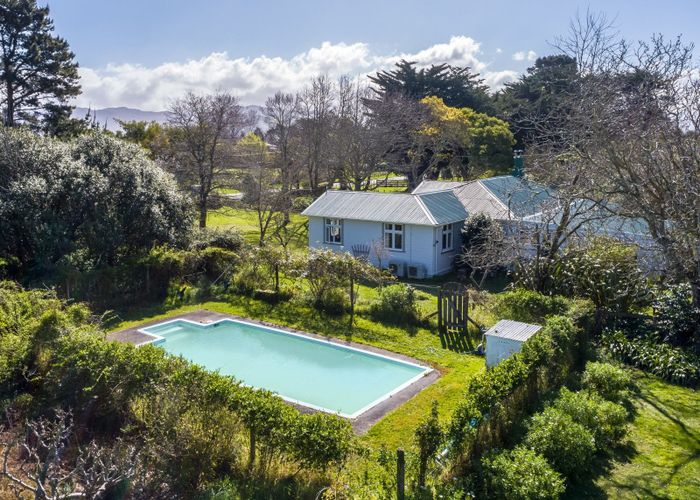  at 96 Chester Road, Clareville, Carterton