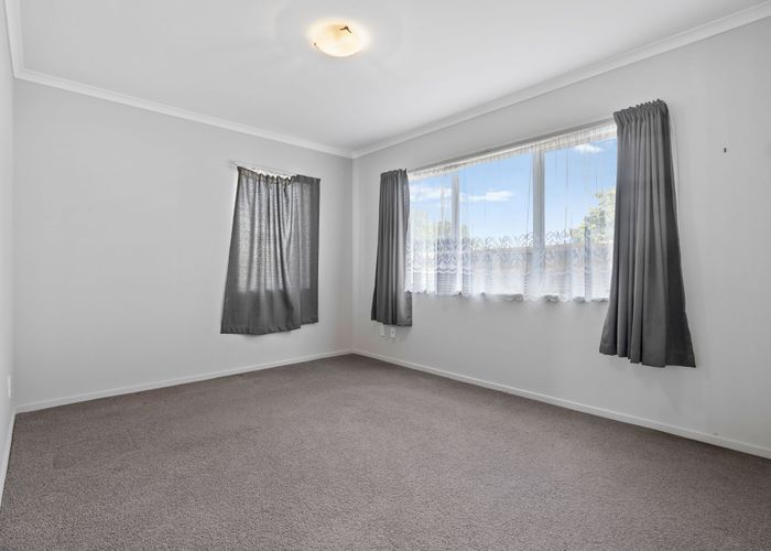  at 1 Dunbarton Drive, Ranui, Waitakere City, Auckland