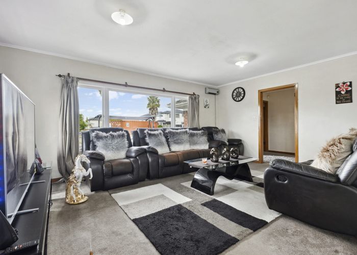  at 12 Staines Avenue, Mangere East, Manukau City, Auckland