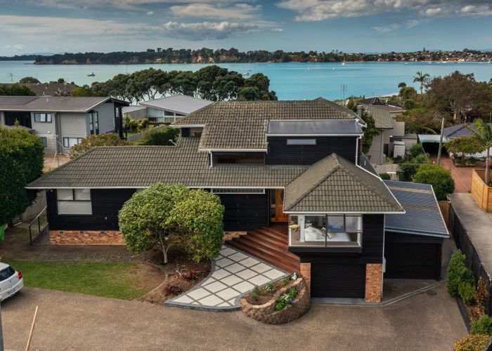  at 303 Riddell Road, Glendowie, Auckland