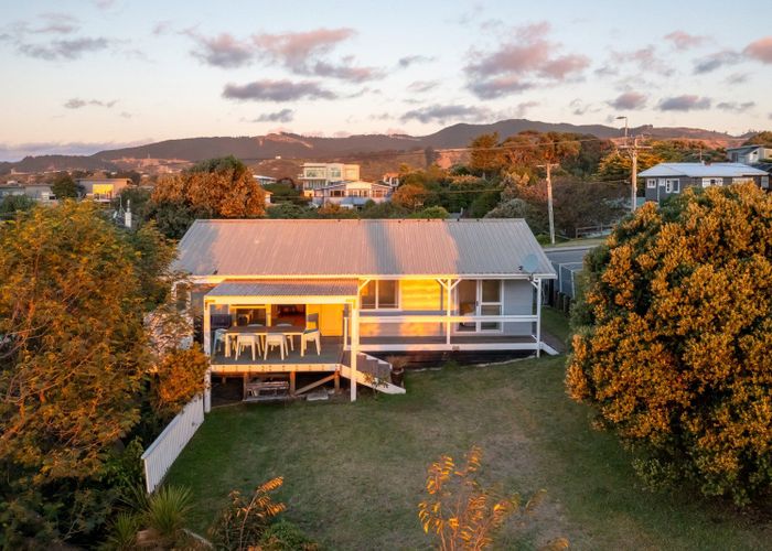 at 239 Rosetta Road, Raumati Beach, Kapiti Coast, Wellington