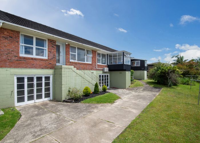  at 2/7 Hastings Road, Mairangi Bay, Auckland