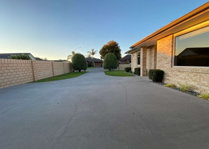  at 17 Coles Cove, Papamoa Beach, Papamoa
