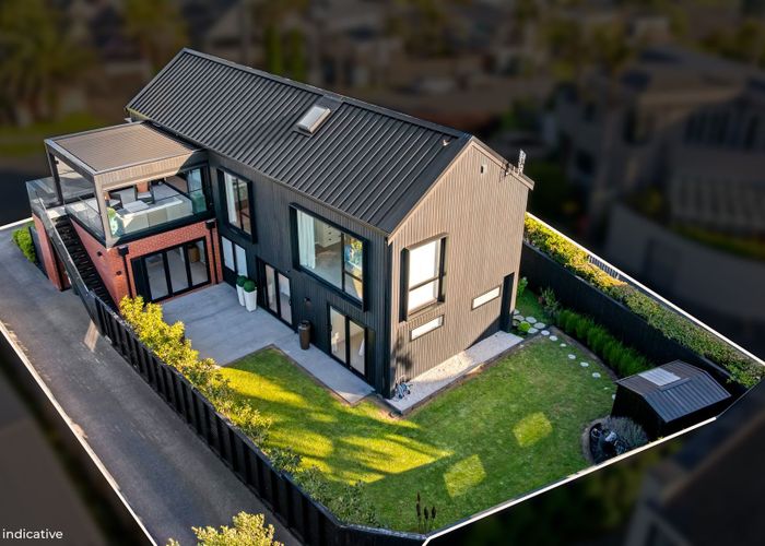  at 10 Vaughan Crescent, Murrays Bay, North Shore City, Auckland