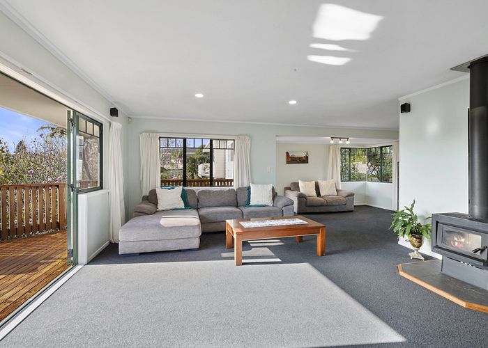 at 6 Pararewa Drive, Whalers Gate, New Plymouth, Taranaki