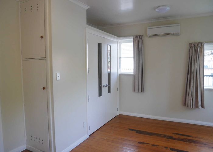  at 15 Mccombs Street, Somerfield, Christchurch