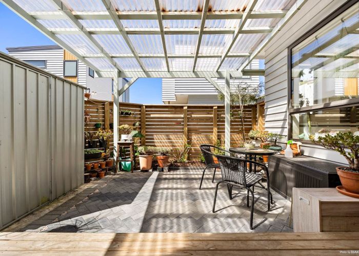  at 6/4 Edgerton Road, Te Atatu Peninsula, Waitakere City, Auckland