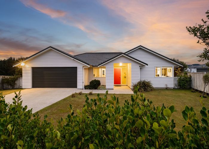  at 13 Catlins Glen, Aotea, Porirua, Wellington