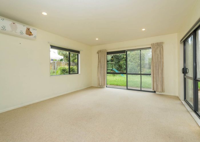  at 71 Te Wharau Drive, Greenhithe, North Shore City, Auckland