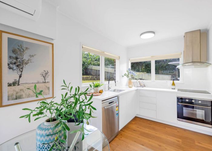  at 2/5 Finn Place, Totara Vale, North Shore City, Auckland