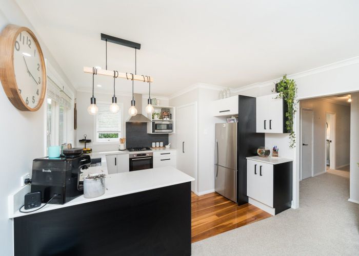  at 16 Marsden Place, Awapuni, Palmerston North, Manawatu / Whanganui