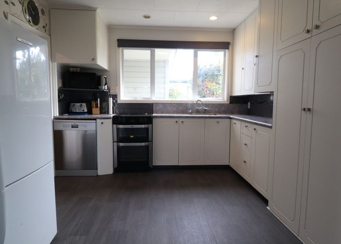  at 19 Lake Road, Longbush, Invercargill