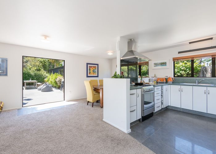  at 185 Kina Beach Road, Tasman