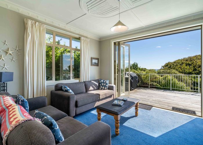  at 8 Violet Street, Riverton