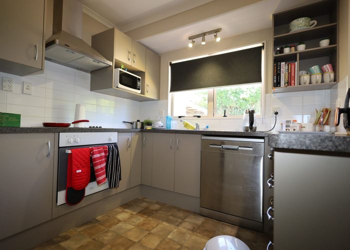  at 142 Waitaha Road, Welcome Bay, Tauranga, Bay Of Plenty