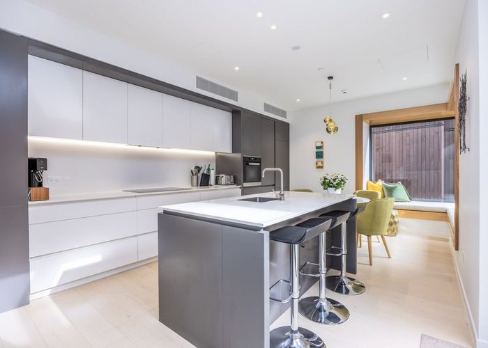  at 6/143 Pakenham Street West, Auckland Central, Auckland