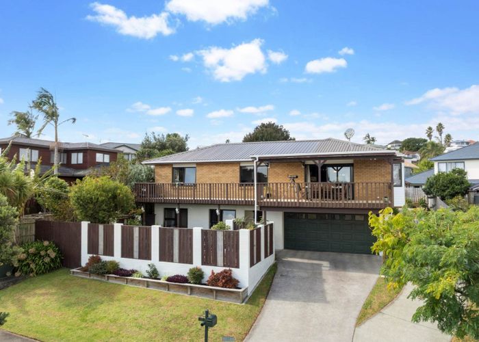  at 12 Ewhurst Place, Goodwood Heights, Auckland