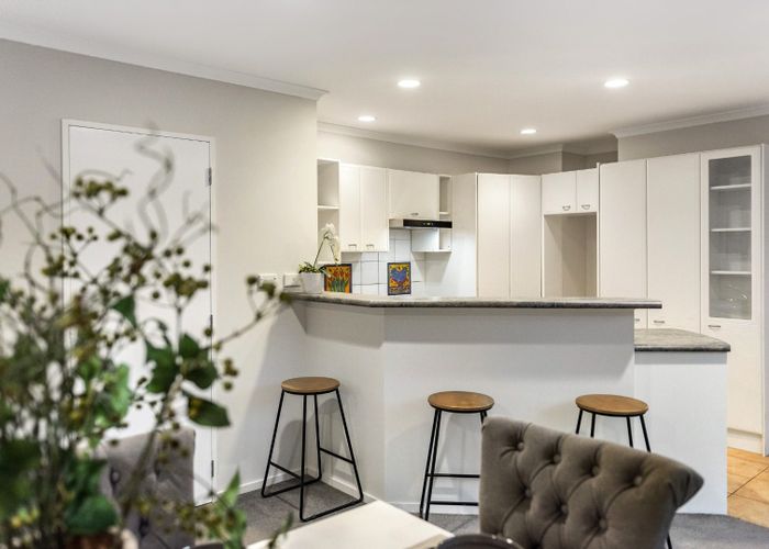  at 1/6 Sunnydale Place, Oteha, North Shore City, Auckland