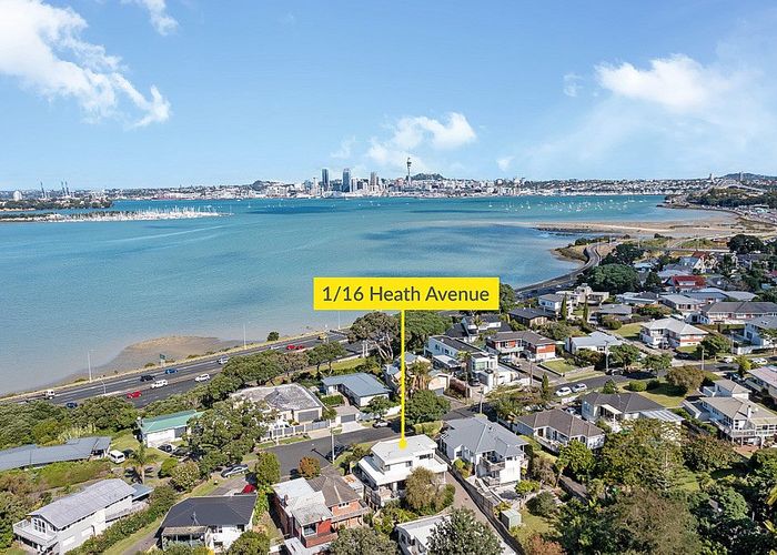  at 1/16 Heath Avenue, Northcote, Auckland