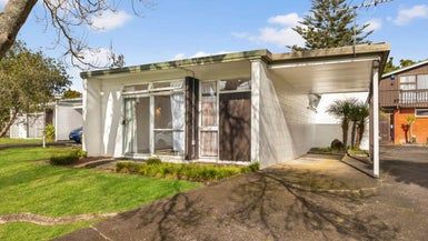  at 2/7 Orcades Place, Lynfield, Auckland