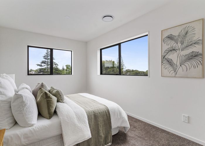 at 135E Te Atatu Road, Te Atatu South, Waitakere City, Auckland