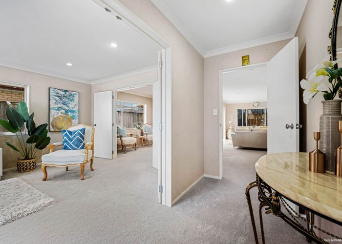  at 10 Fernloche Place, Flat Bush, Auckland