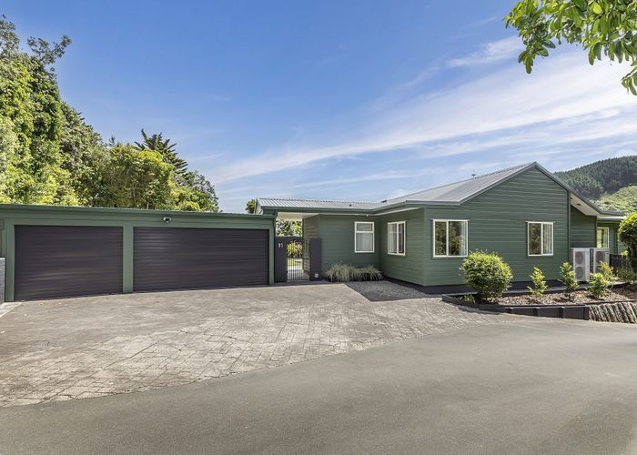  at 11 Wilmshurst Place, Tawa, Wellington