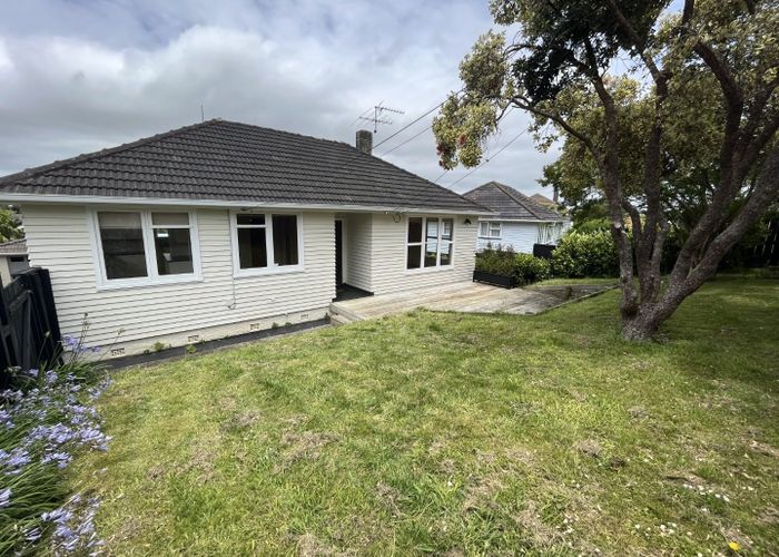  at 9 Leybourne Circle, Glen Innes, Auckland
