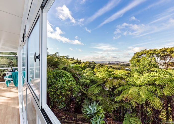  at 2/19 Darcy Place, Massey, Auckland