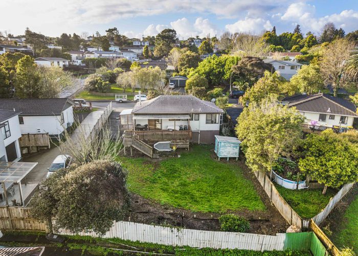  at 35 Rehia Road, Massey, Waitakere City, Auckland